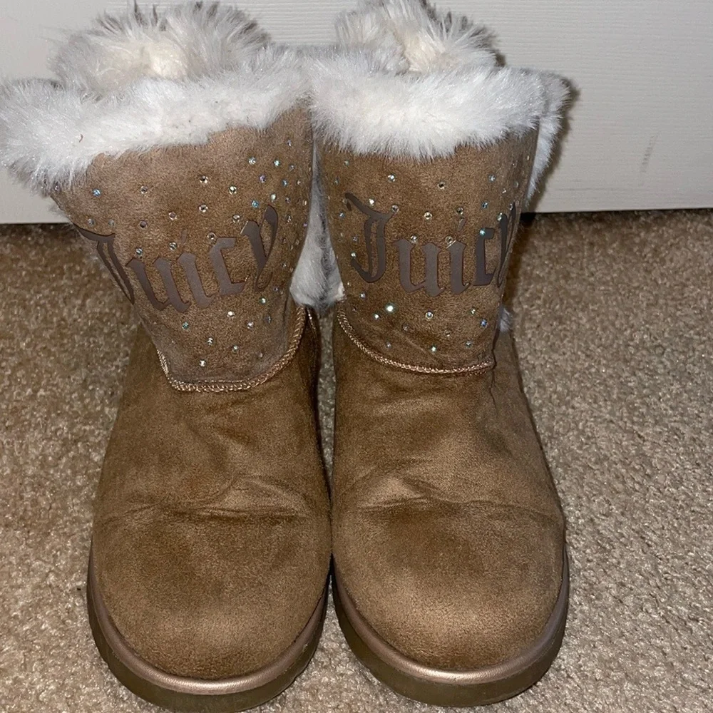 Girls Juicy Couture Toddler Boots With Bling and Faux Fur with Bow